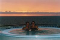 Manu e Annalisa al tramonto nella piscina calda (clicca qui per vedere questa immagine ingrandita)